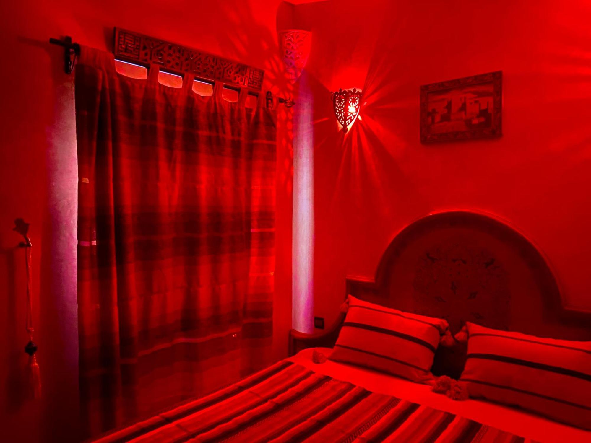 Riad Nezha Avec Jacuzzi Et 3 Piscines Au Coeur De Marrakesh Eksteriør billede